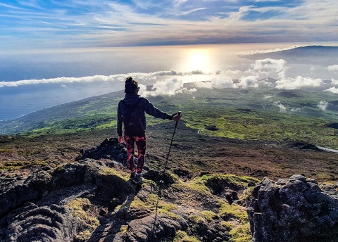 Azory: trekkingi na atlantyckich wyspach Flores, Faial, São Jorge i Pico fot. © Roman Stanek, Barents.pl