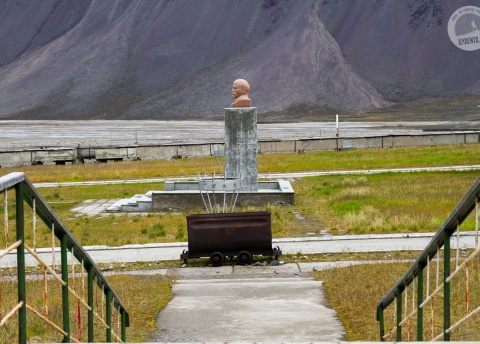 Lenin na Spitsbergenie. Czy wiesz, gdzie jest drugi? Spitsbergen: Tydzień Na Krańcu Północy fot. © Konrad Kopiec z Barents.pl