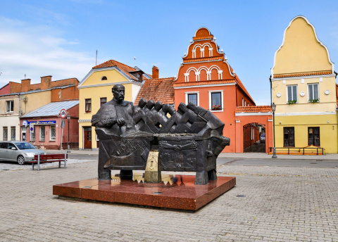 Rynek w Kiejdanach. Wycieczka na Litwę: wiejskie życie nad Niemnem fot. © Jarko