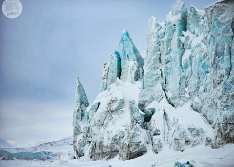 Ekspedycja na skuterach śnieżnych przez Spitsbergen, fot. © Dominik Petelski, przewodnik Barents.pl