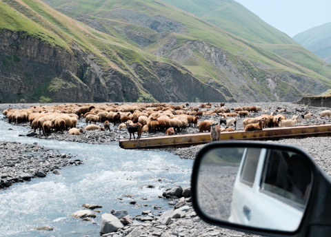 Trekking w Azerbejdżanie. Górskie wioski Kaukazu i Baku fot. © Szymon Krupiński, Barents.pl