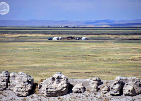 Wyprawa do Mongolii: przez mongolski step i pustynię. Fot. © Ivo Dokoupil, Zdenek Vacha dla Barents.pl