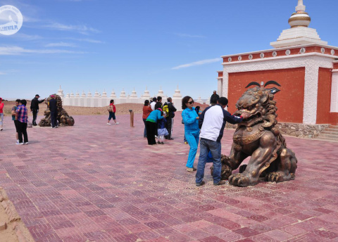 Wyprawa do Mongolii: przez mongolski step i pustynię. Fot. © Ivo Dokoupil, Zdenek Vacha dla Barents.pl
