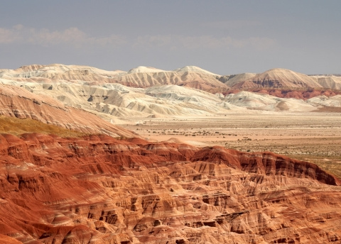 Sylwester w Kazachstanie i Uzbekistanie: od Samarkandy po Kanion Szaryński fot. © Irina Czerniawska, pilotka Barents.pl